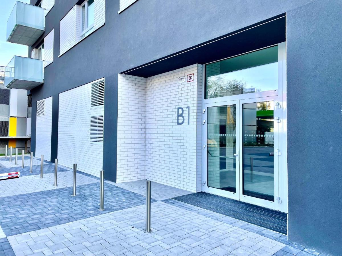 Kamzik Apartment Bratislava Exterior photo